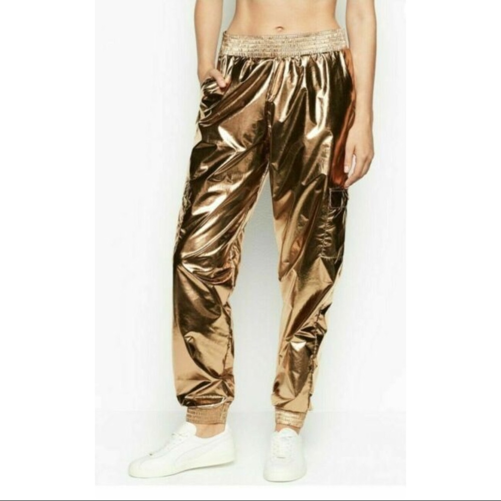 Victoria’s Secret sport gold jogger XS NWT